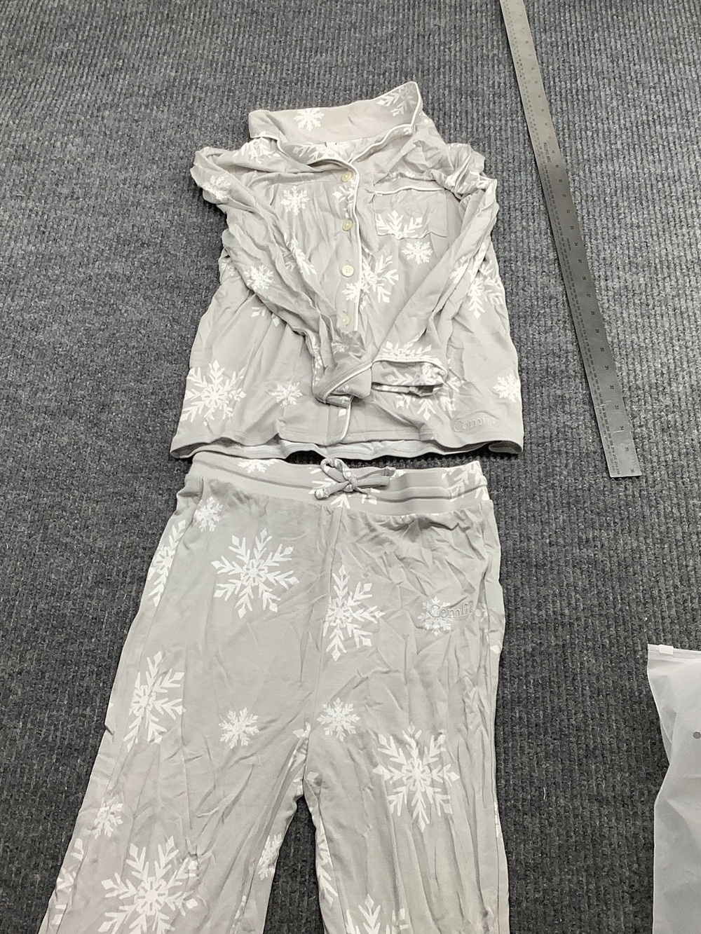 dexflex comfort Light Gray Snowflake Kids Pajama Set
